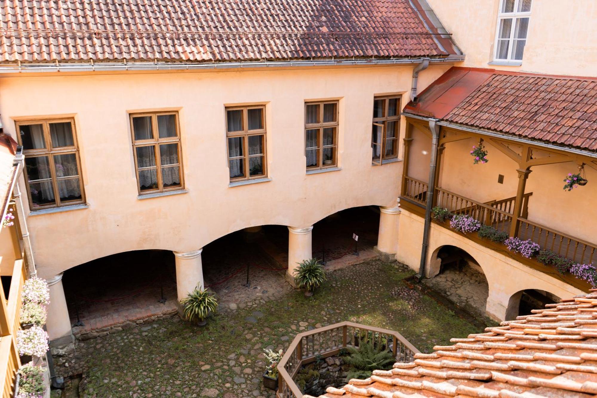 Edoles Pils Hotel Szoba fotó