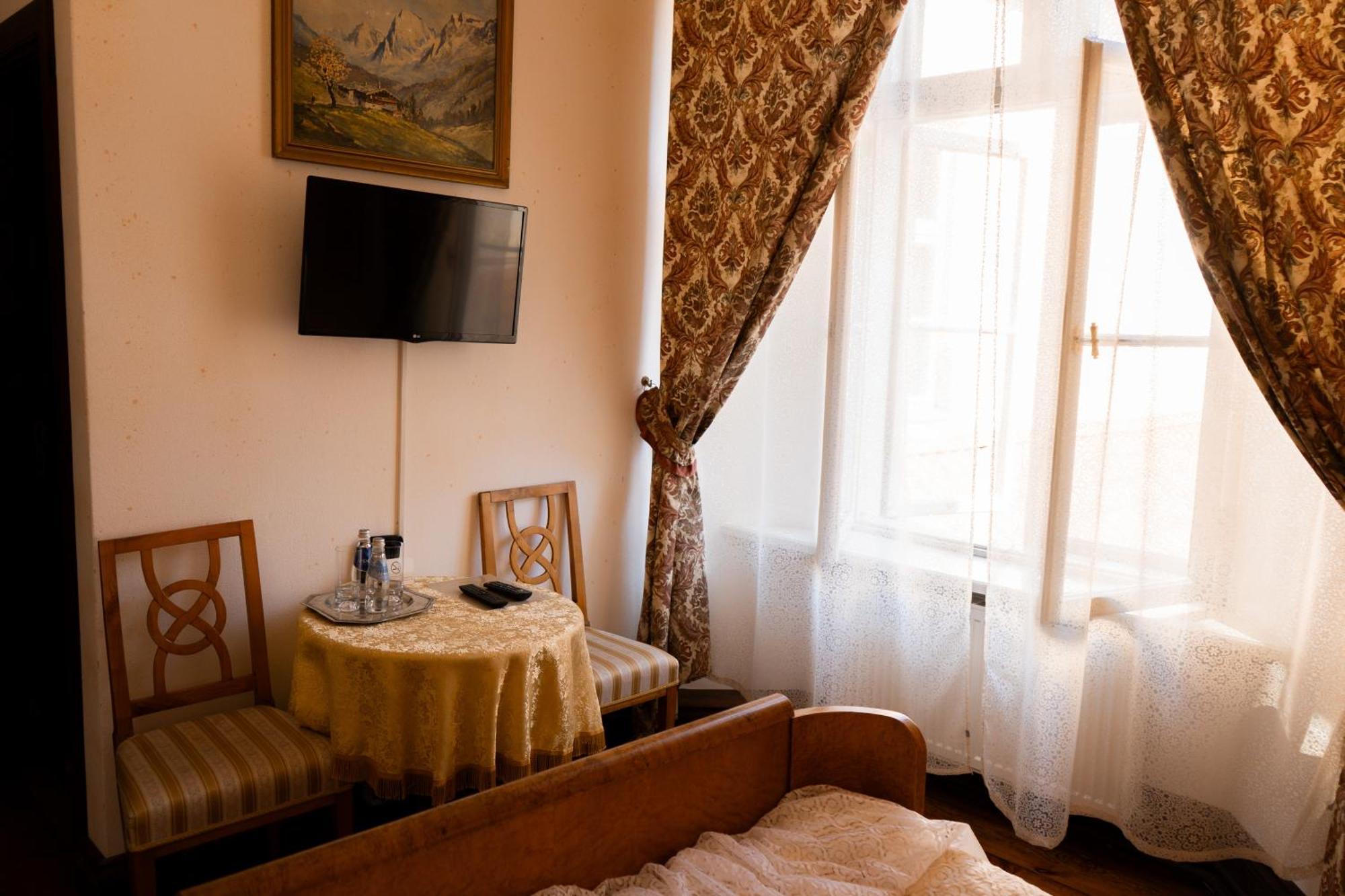 Edoles Pils Hotel Kültér fotó